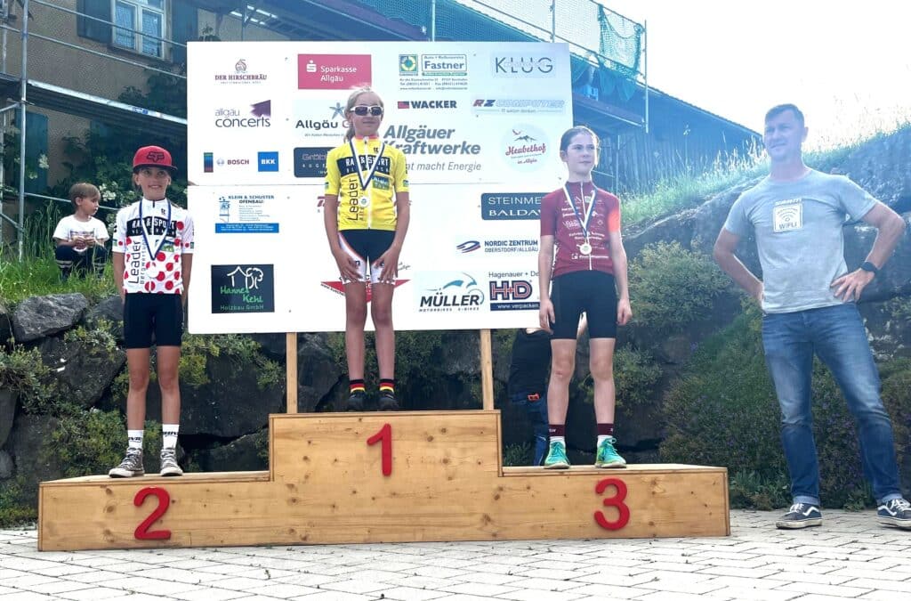 AllgäuTour U11w 1 Etappe 2 Platz Fiona Schmidmaier 3 Platz Kaja Gellner