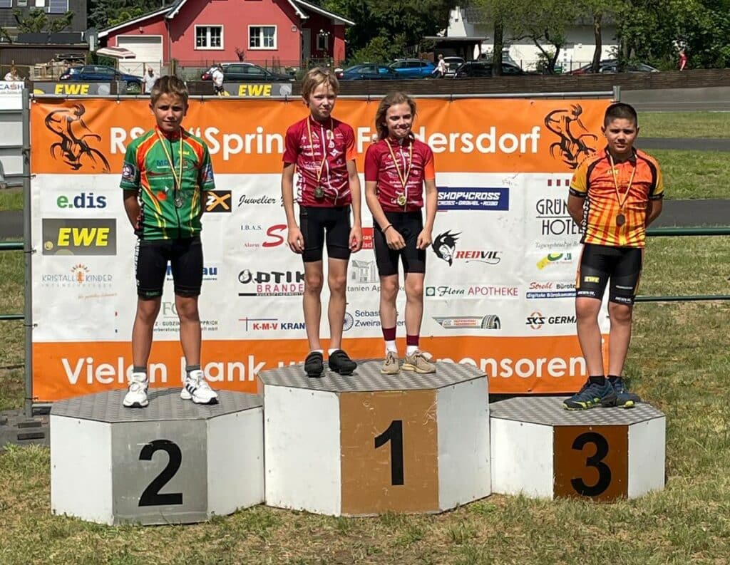 Fredersdorf 3 U13 Anfänger 1 Plätze Pia Eichner und Paul Wilhelm