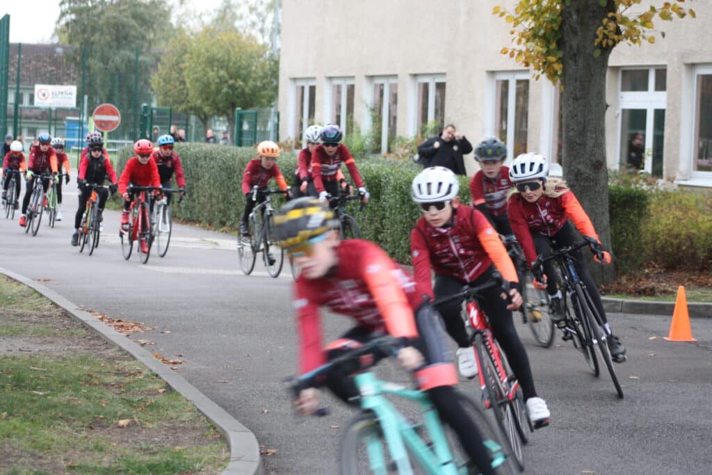 Herbst Omnium Hohes Tempo auf der Radrennrunde