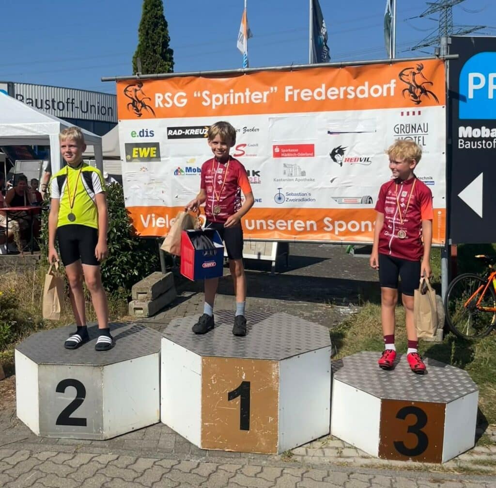 Neuenhagen U11 Anfänger 1 Platz Gian Dorn 3 Platz Anton Grahl