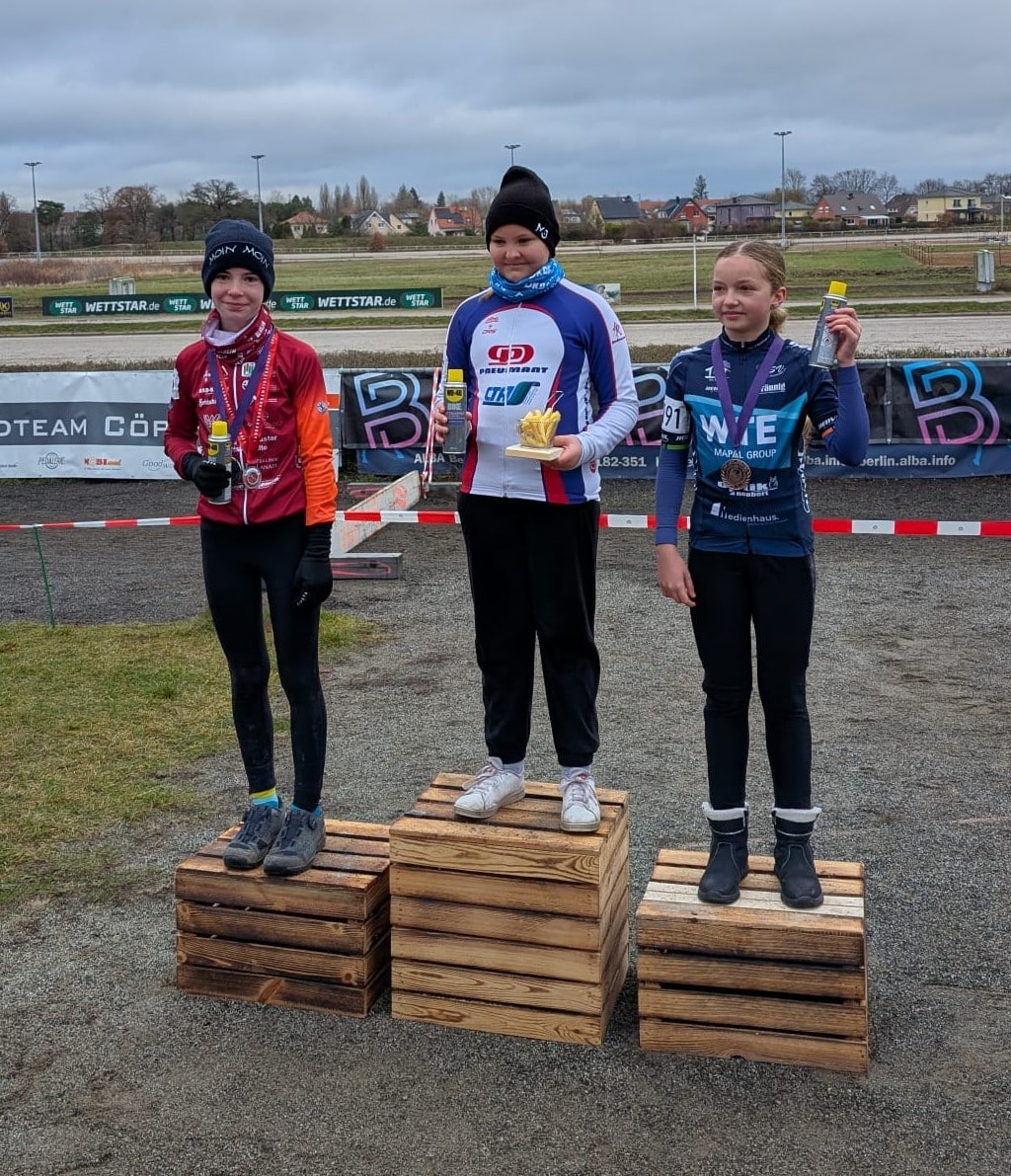 Karlshorst Crossmania Gesamt U13w 2 Platz Kaja Gellner